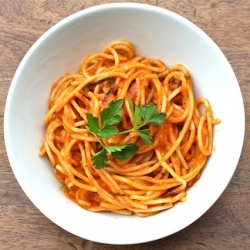 Angel Hair Pasta With Tomato Sauce