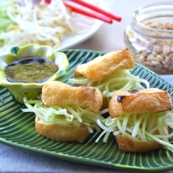 Stuffed Tofu Puffs