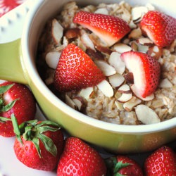 Strawberry Almond Oatmeal