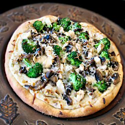 White Pizza with Chicken Broccoli