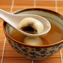 Tang Yuan (glutinous rice balls)