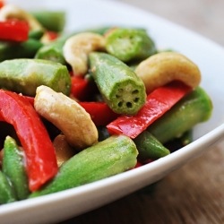 Lemon Okras with Peppers and Cashew