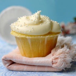 Lemon-Buttermik Cupcakes