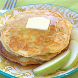 Cardamom Apple Pancakes