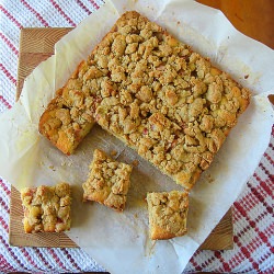 Rhubarb Crumb Bars