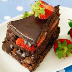 Chocolate Cake with Strawberries