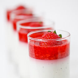 Yogurt Panna Cotta with Strawberry