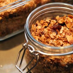 Deliciously Easy Homemade Granola