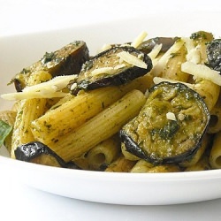 Pasta with Eggplants & Basil Sauce