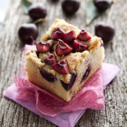 Dark Cherry Crumble Cake