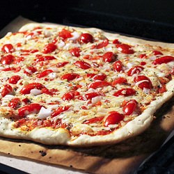 Tomato Garlic Pizza with Pimientos