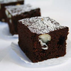 Dark Chocolate Macadamia Brownies