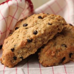 Lowfat Oat Currant Scones