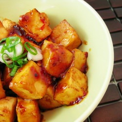 Sweet Chili Tofu Cubes