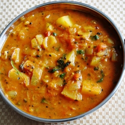 Aloo Tamatar Gravy