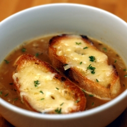 Onion Soup with Thyme