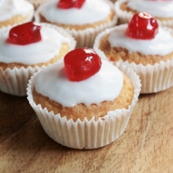 Cherry Bakewell Fairy Cake