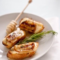 Grilled Pear, Brie & Honey Crostini