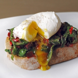 Poached Egg with Greens and Garlic