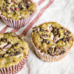 Rhubarb Oat Muffins