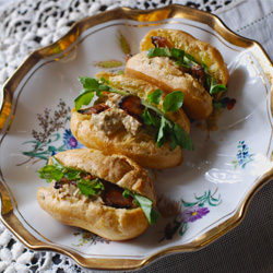 Deviled Chicken on Eclairs