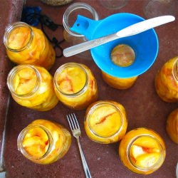 How To Can Peaches at Home