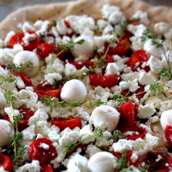 Sourdough Pizza w Tomato & Chevre