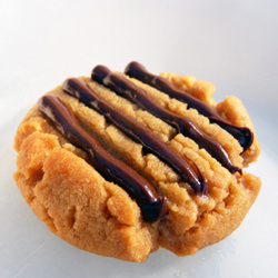 Piped Peanut Butter Cookies