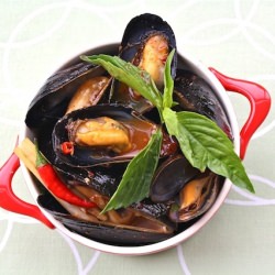 Mussels With Rosted Chili Paste