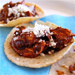 Pollo en Mole Poblano Taco