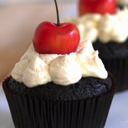 Root Beer Float Cupcakes