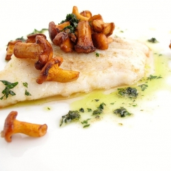 Sole with Chanterelles and Parsley