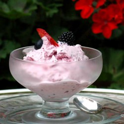 Eggless Summer Berry Ice Cream