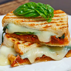 Sundried Tomato Pesto Grill Cheese