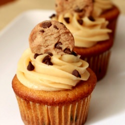 Chocolate Chip Cookie Dough Cupcake