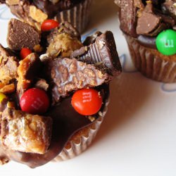 Candy Bar Cupcakes