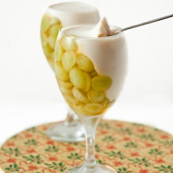 Grape and Yoghurt Jelly