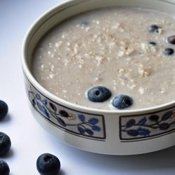 Blueberry Oatmeal with Maple Syrup