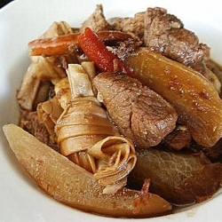 Tamarind Stew Pork with Daikon