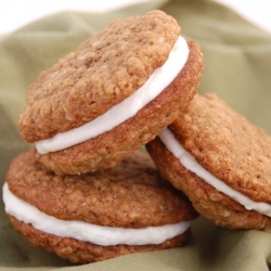 Oatmeal Creme Pies