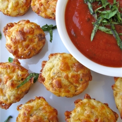 Pepperoni Pizza Puffs