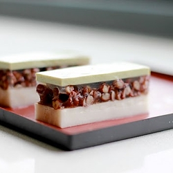 Red Bean and Matcha Agar Agar