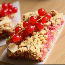 Red Currant Streusel Bars