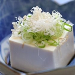 Hiyayakko (Chilled Fresh Tofu)