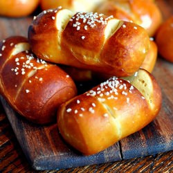 Pretzel Rolls