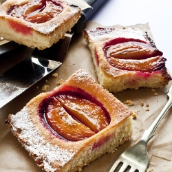 German Pflaumenkuchen (Plum Cake)