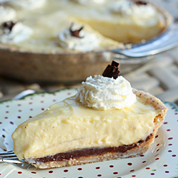 Fudge & Banana Custard Pie