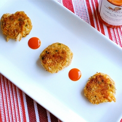 Spicy Mini Crab Cakes & a GIVEAWAY!