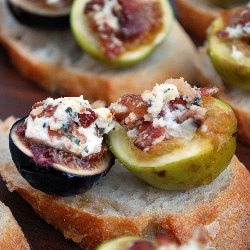 Baked Fig Crostini