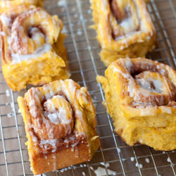 Pumpkin-Cinnamon Streusal Buns